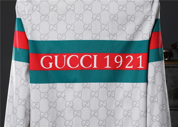 ブランドジャケット側面デザイン